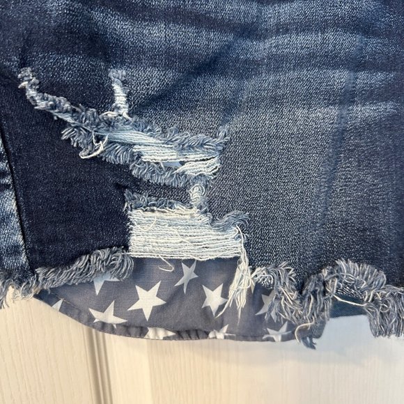 KanCan | Womens 22 High Rise Ripped Distressed Americana Dark Wash 5 in Shorts - Picture 5 of 10